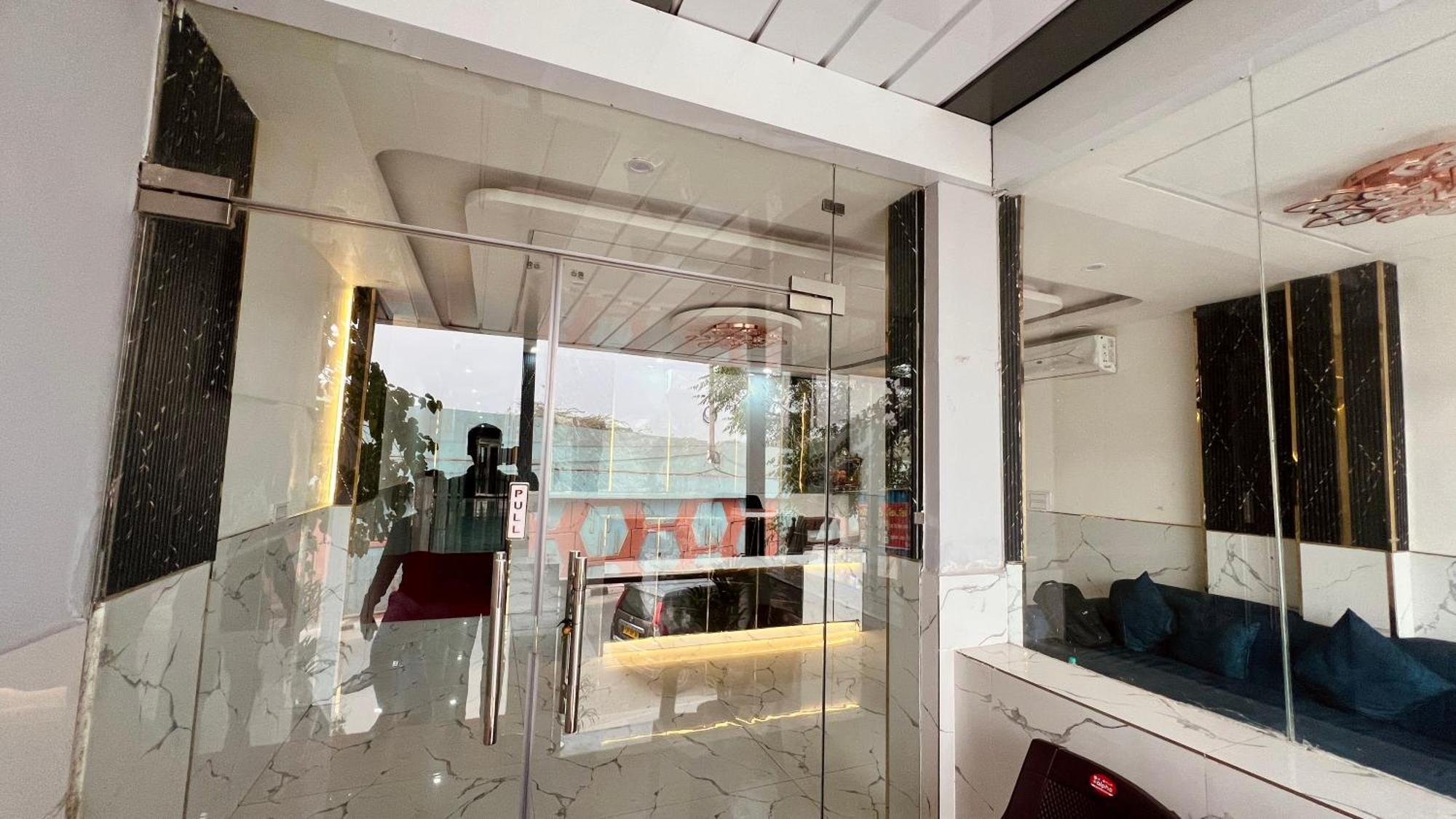 Aerovilla By Jmd Group Neu-Delhi Exterior foto